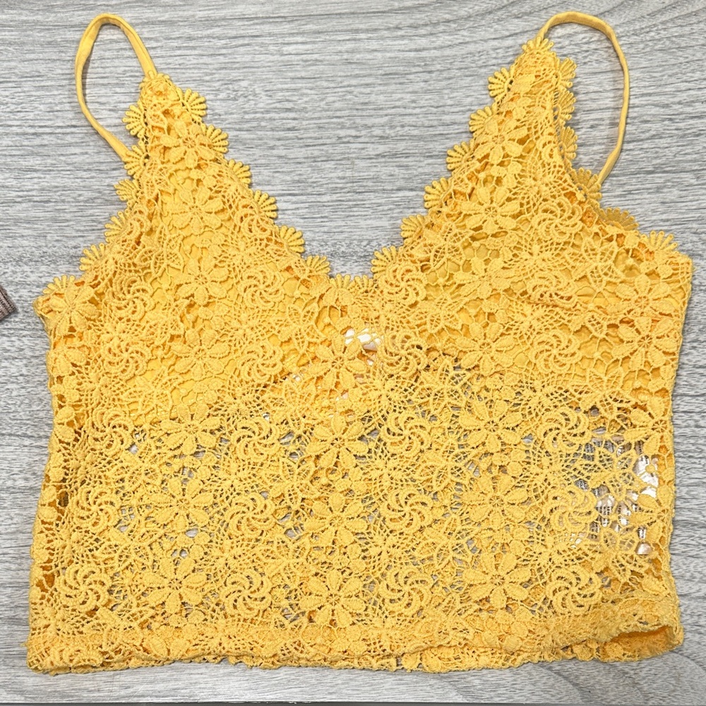 H&M Yellow Floral Crochet Lace Cropped Cami